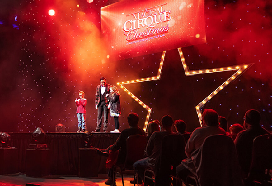 Magical Cirque Christmas gallery 3